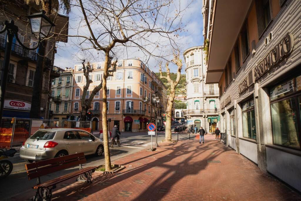 Grand Central Ventimiglia - Wifi & Parking Exterior foto